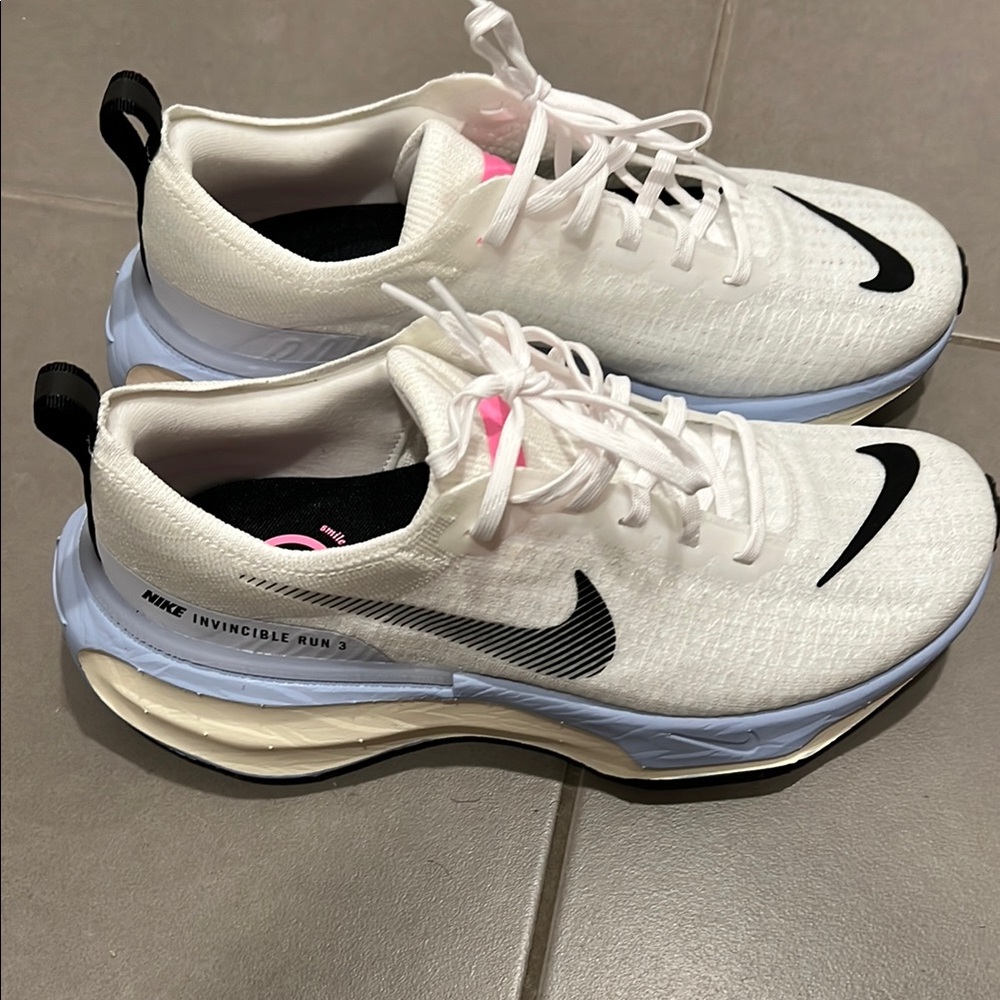 New Nike Mens Invisible Run 3 Running Shoes